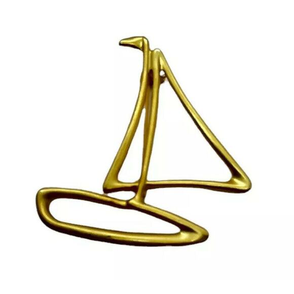 Sailboat Brooch Pin Vintage Womens Gold Tone Charming Vintage Nautical C Clasp - Picture 1 of 11